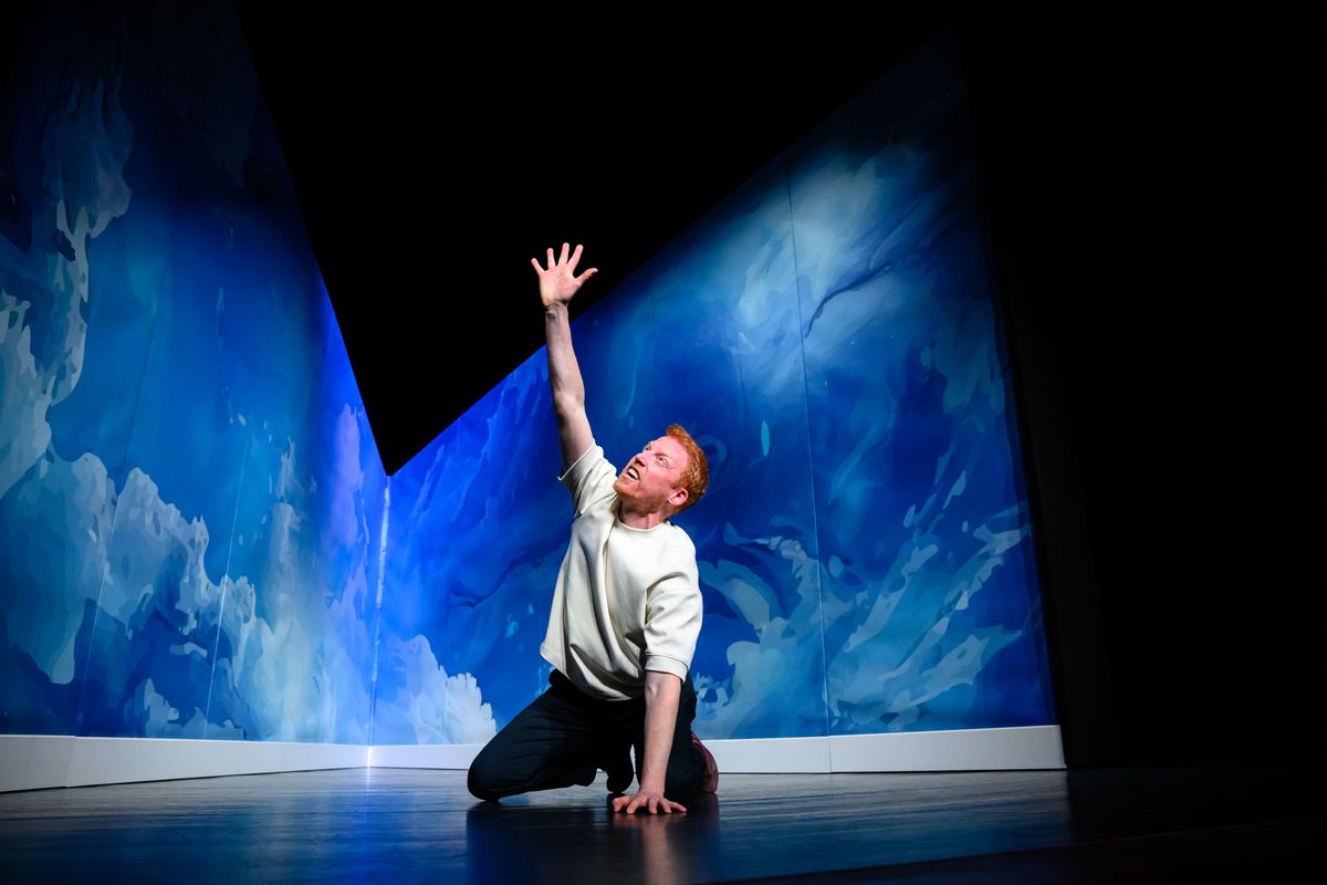 René van Meurs met zijn arm omhoog