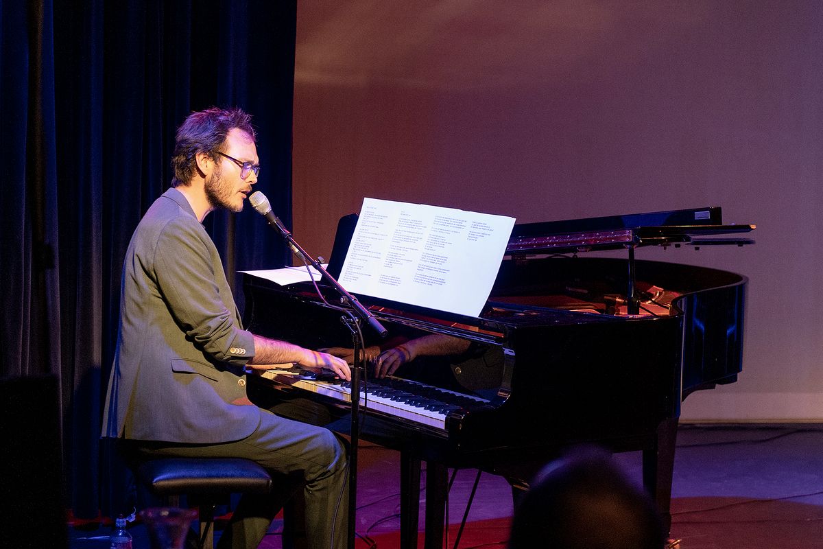 pianist aan vleugel